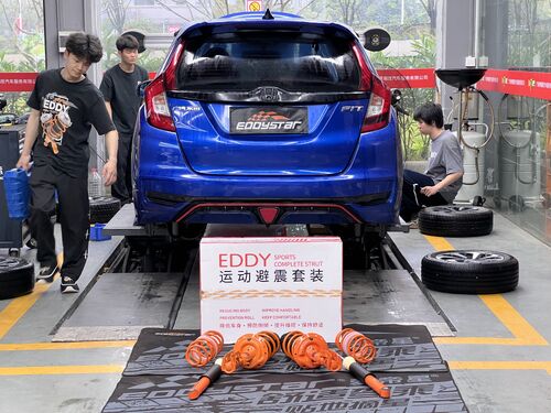 kasus perusahaan terbaru tentang Honda Fit GK5 Ditingkatkan dengan Kit Shock Absorber EDDY Sport