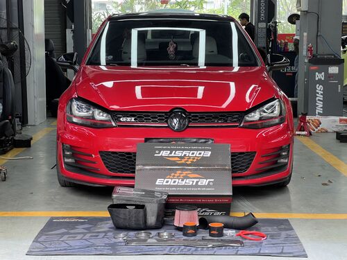 kasus perusahaan terbaru tentang 2017 Volkswagen Golf 7 GTI Upgraded with EDDY Carbon Fiber Intake Box