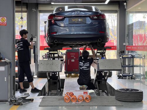 kasus perusahaan terbaru tentang Pegas Pendek Mazda Atenza + EDDY Sport｜Super Keren &amp; Nyaman!